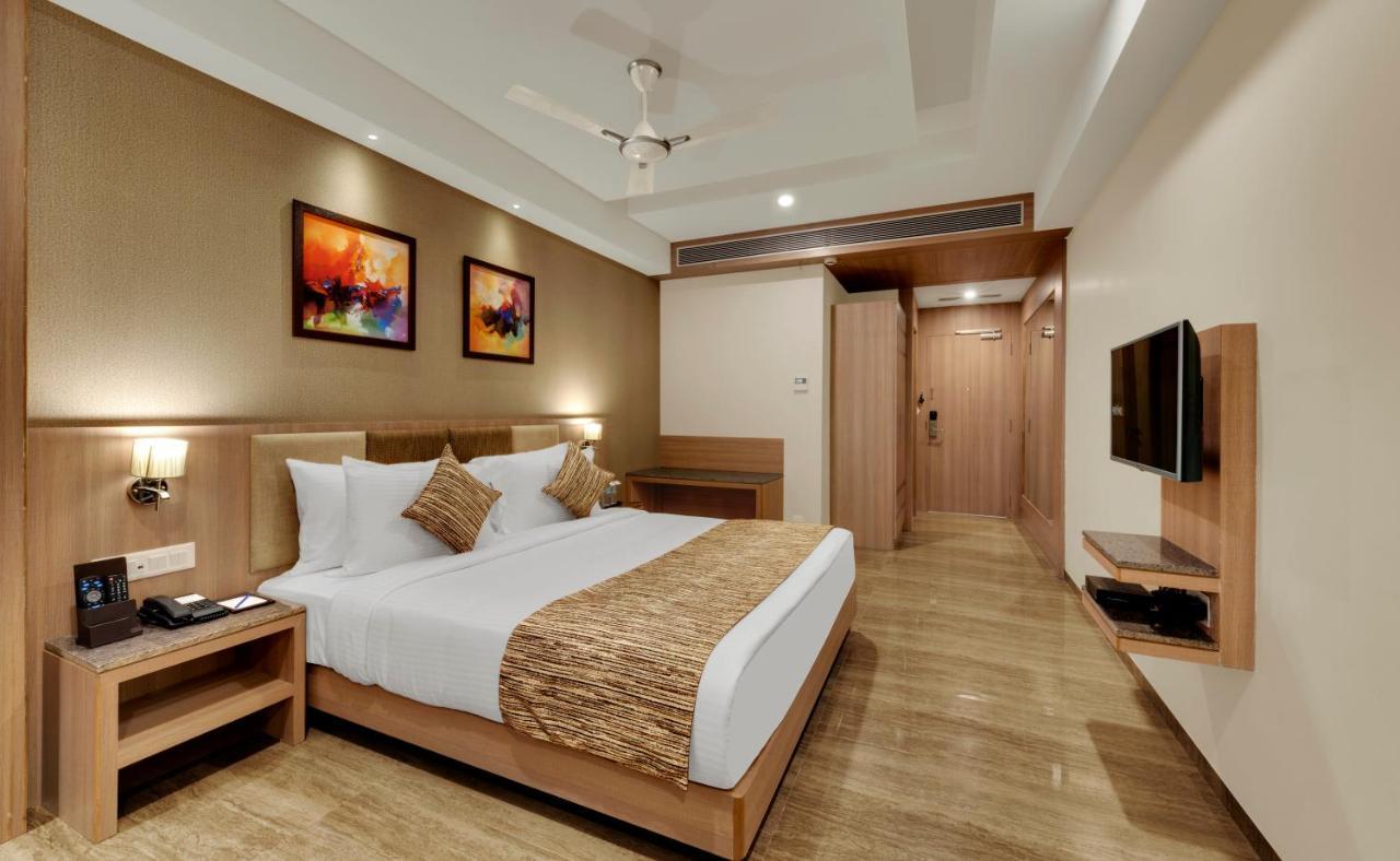 Anaya Beacon Hotel, Jamnagar Room photo