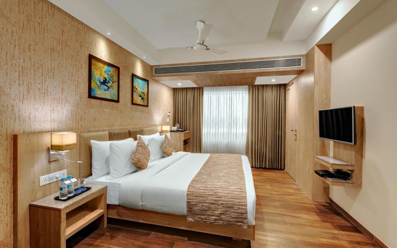 Anaya Beacon Hotel, Jamnagar Room photo