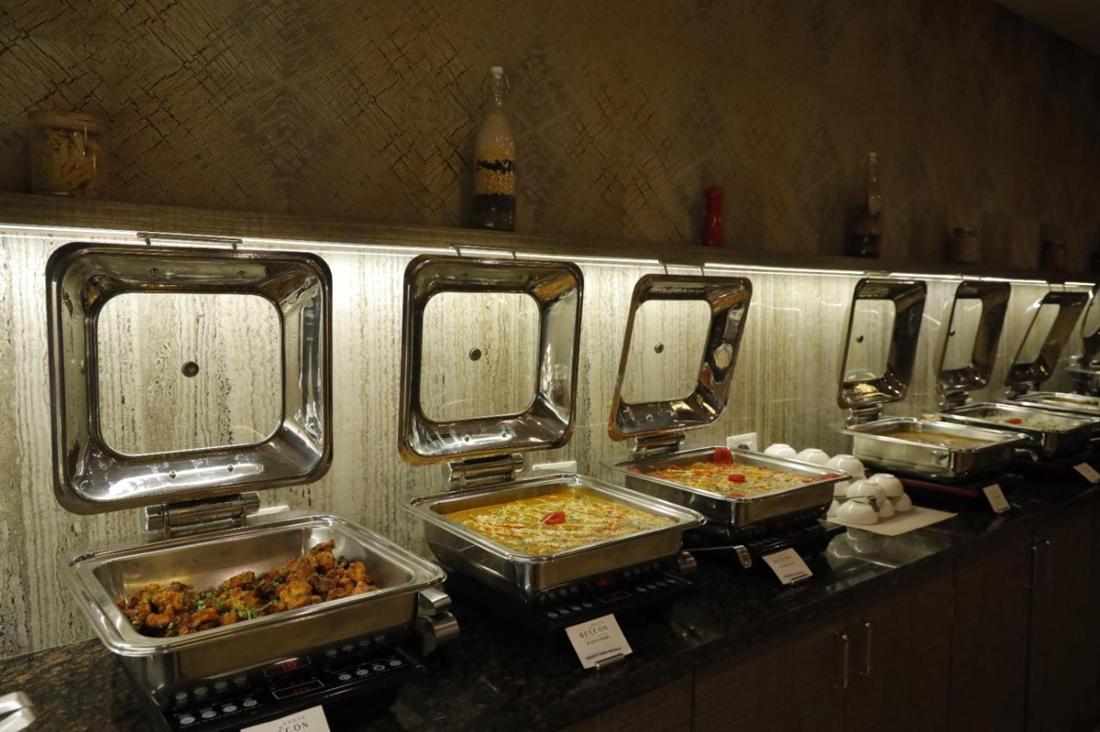 Anaya Beacon Hotel, Jamnagar Exterior photo