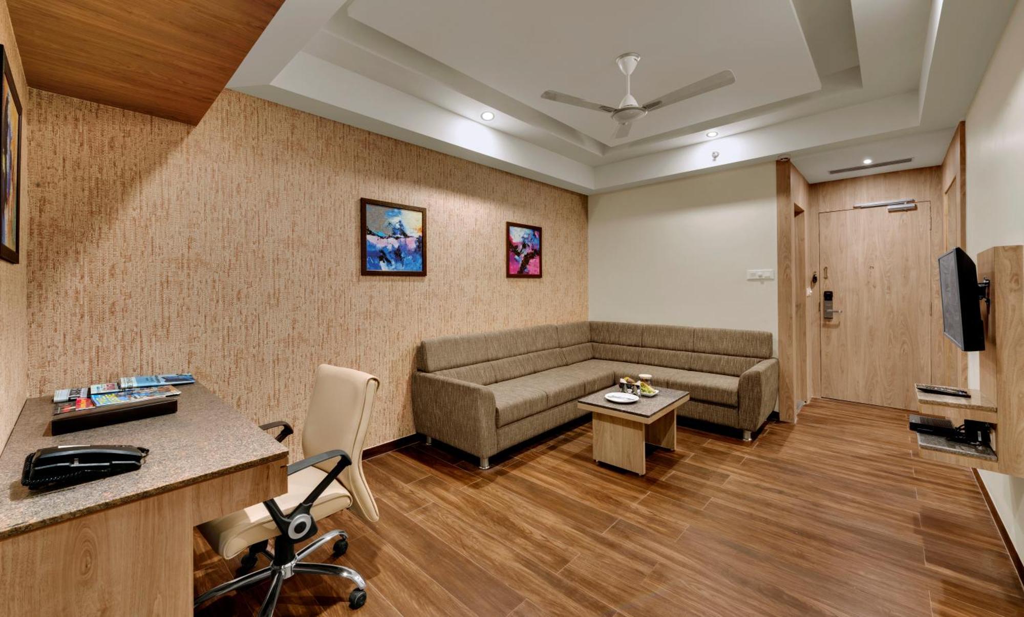 Anaya Beacon Hotel, Jamnagar Room photo