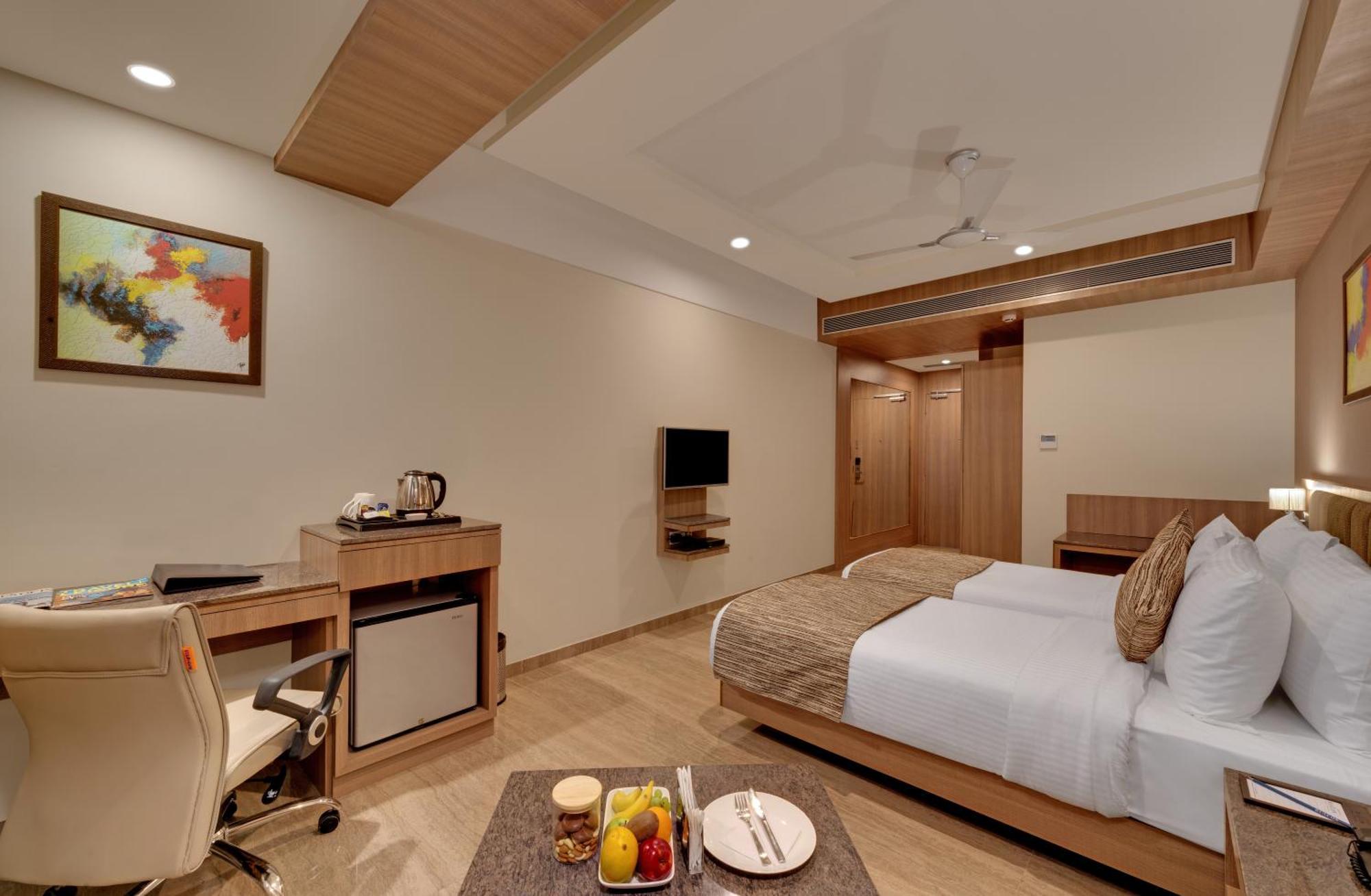 Anaya Beacon Hotel, Jamnagar Room photo