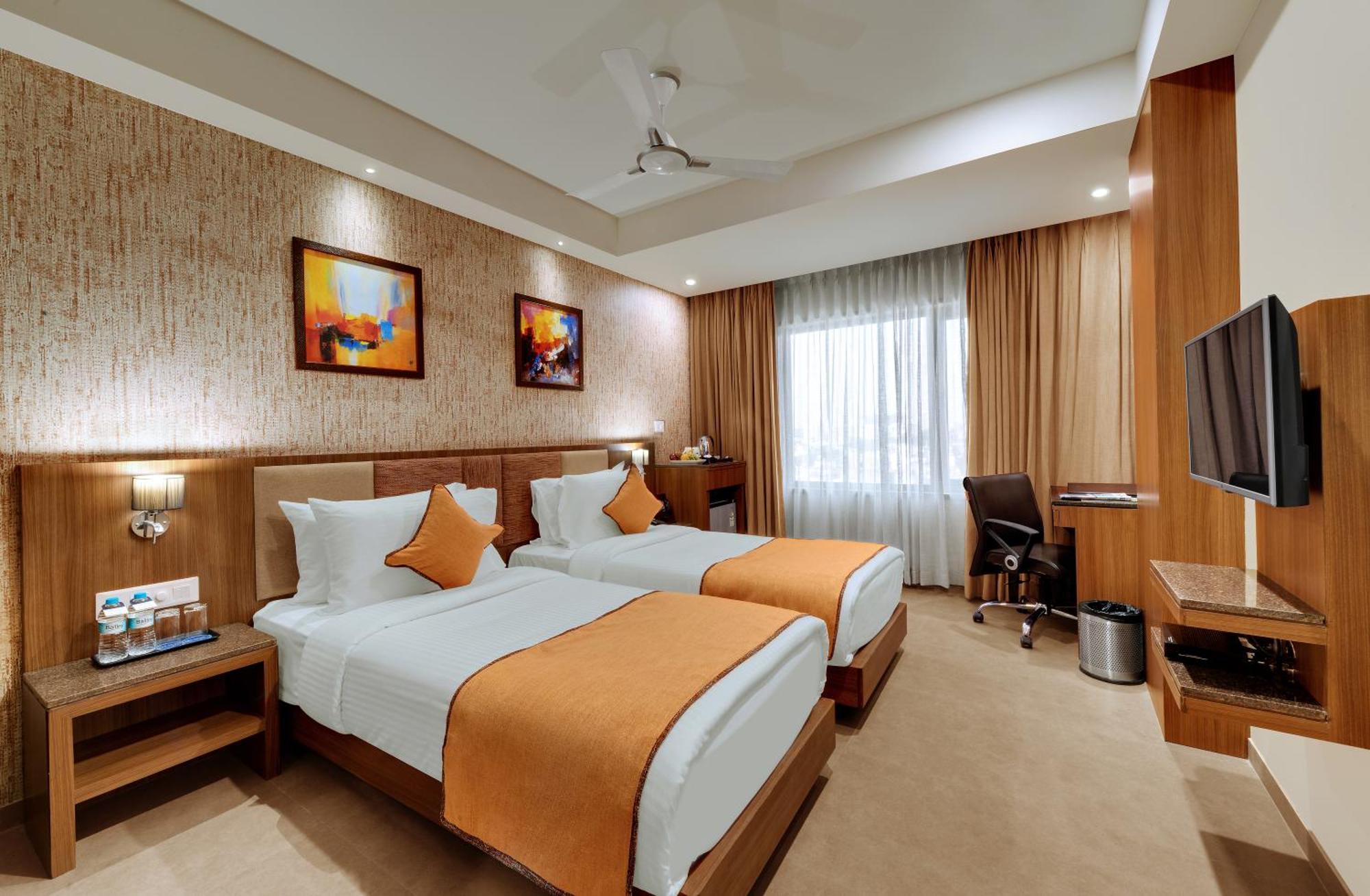 Anaya Beacon Hotel, Jamnagar Room photo